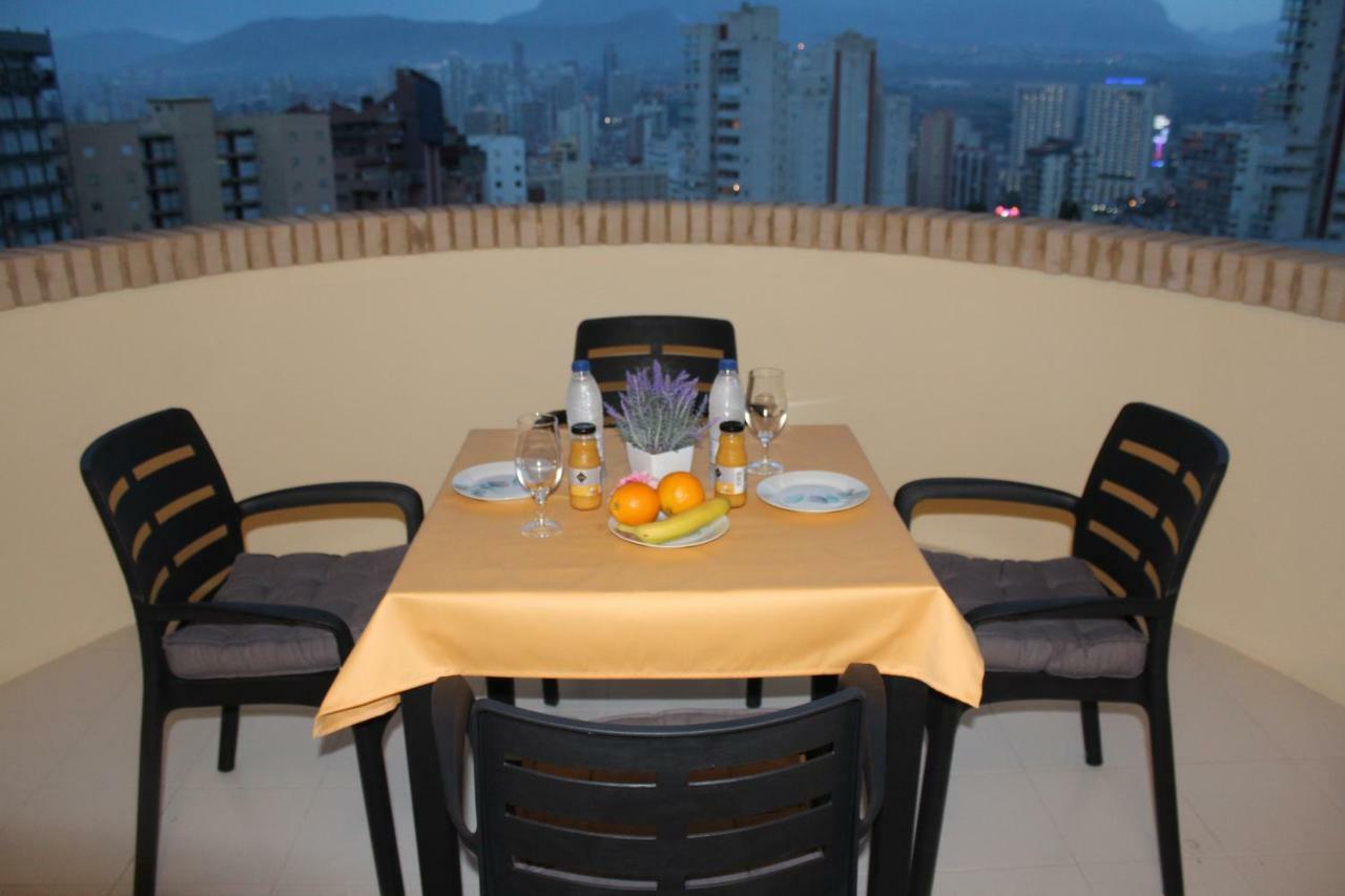 Apartamento Benidorm Viena エクステリア 写真